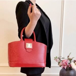 Louis Vuitton Epi Mirabeau PM Carmine